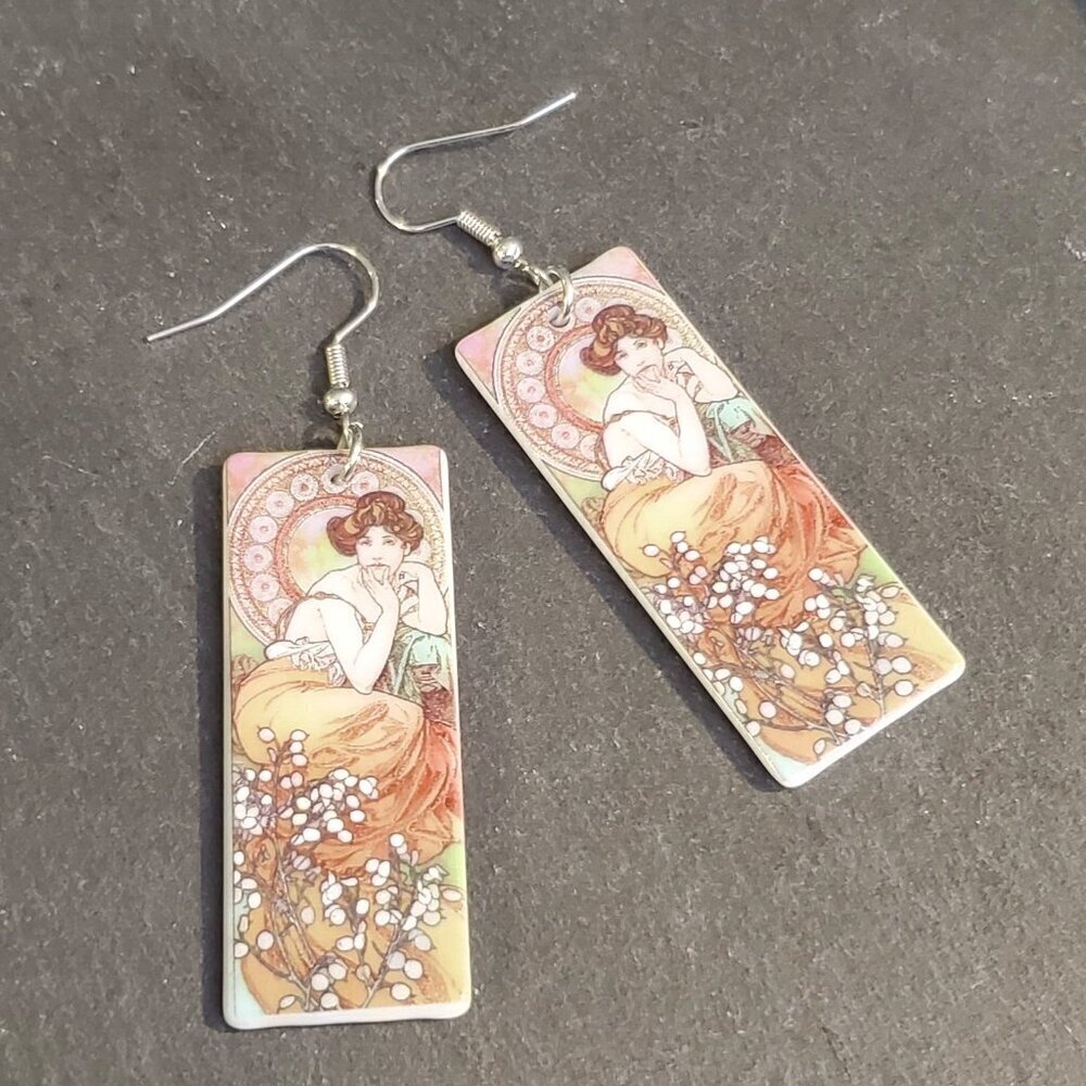 Art Nouveau Alfonse Mucha Painting Lucite Acrylic Rectangle Pendant Earrings - Picture 5 of 6